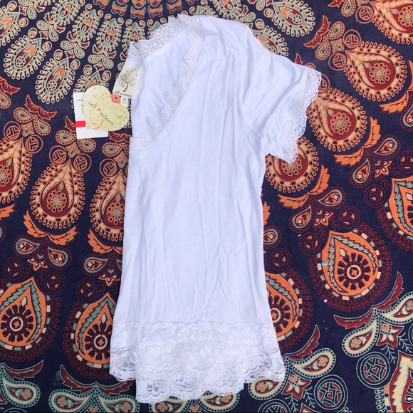 NWT Self Esteem Lace Top Size XS - Picture 2 of 4
